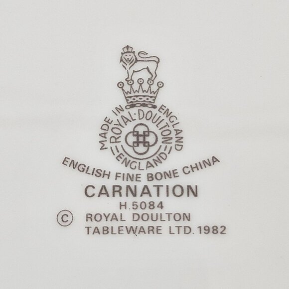 Royal Doulton Carnation H5084 4 Bread And Butter Plates Fine Bone China 1982 - Picture 2 of 7